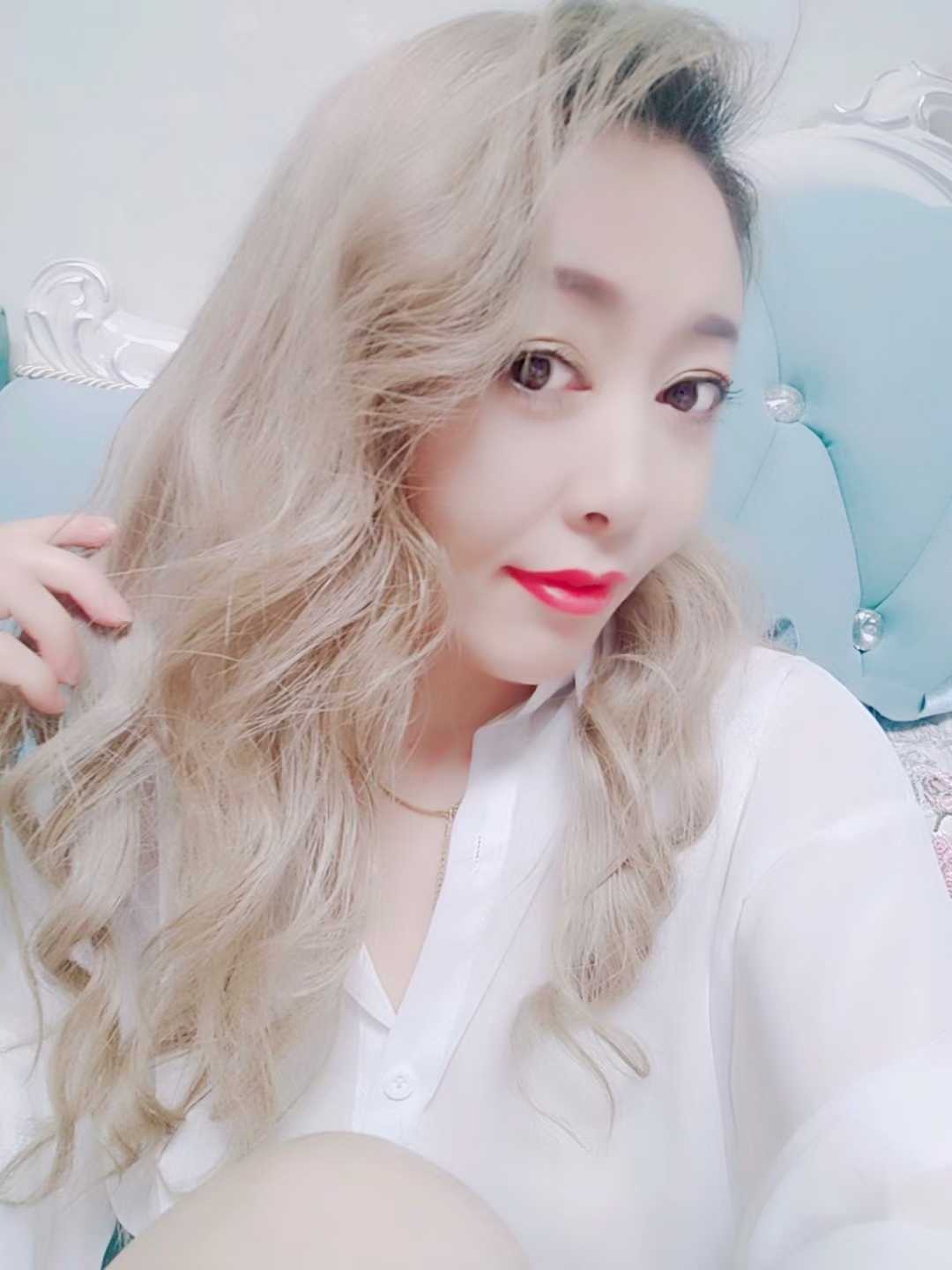 非常漂亮的熟女姐姐