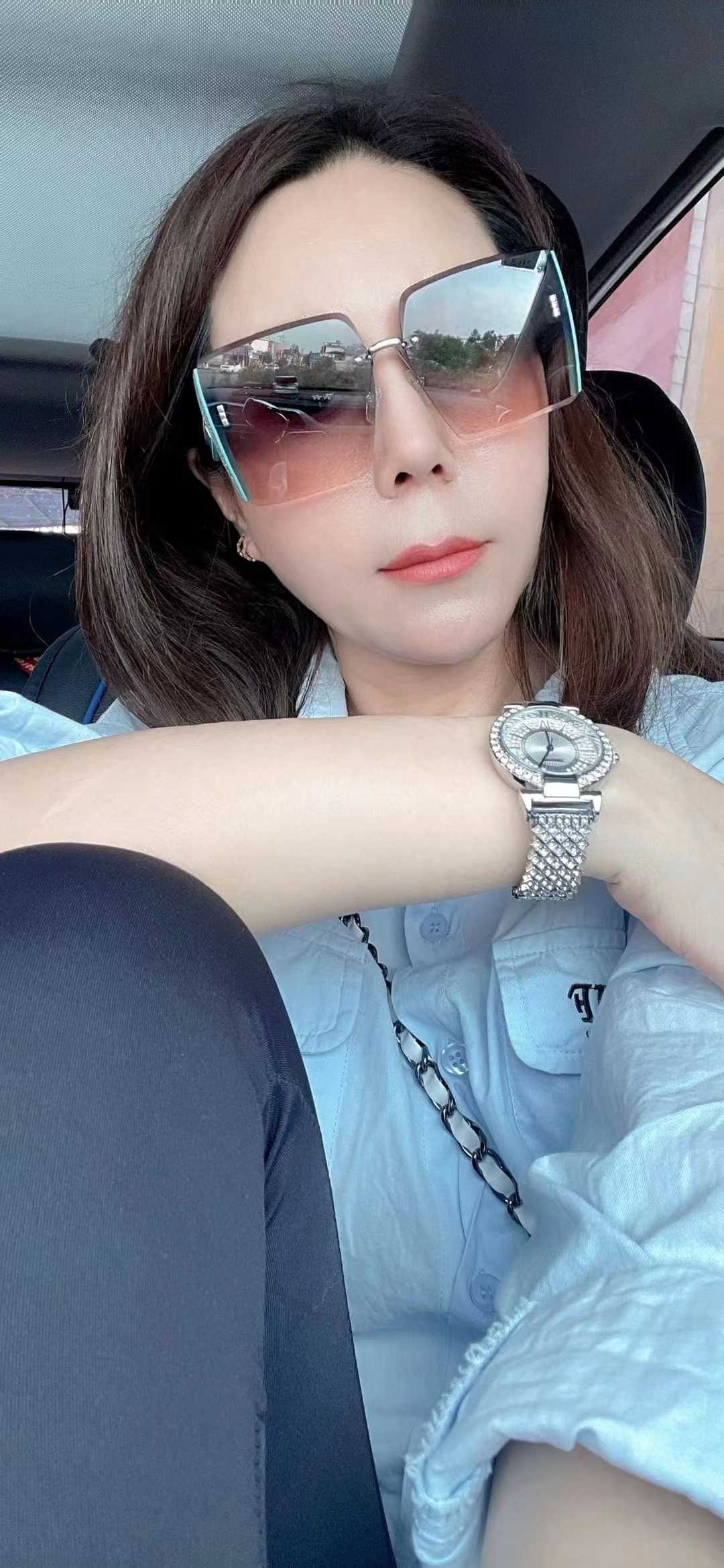 石家街地铁站附近小少妇