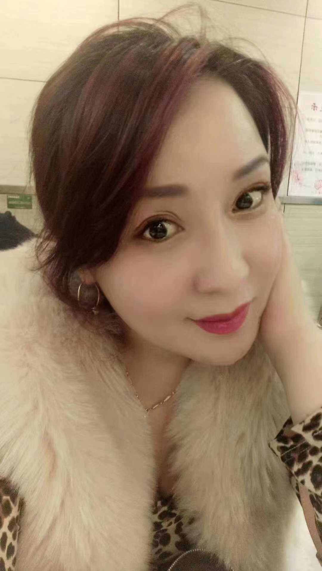 长的不错的大奶少妇