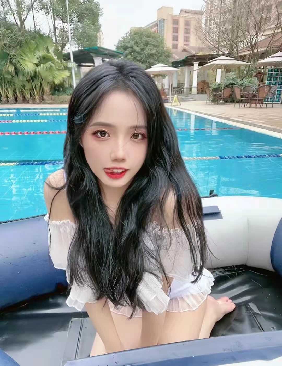 性感迷人的兼职小妹
