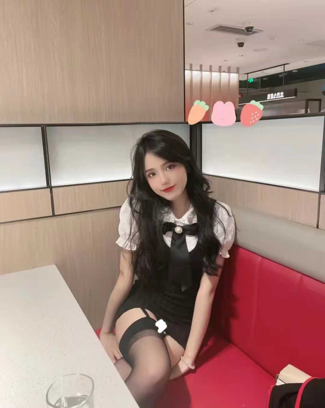 性感迷人的兼职小妹