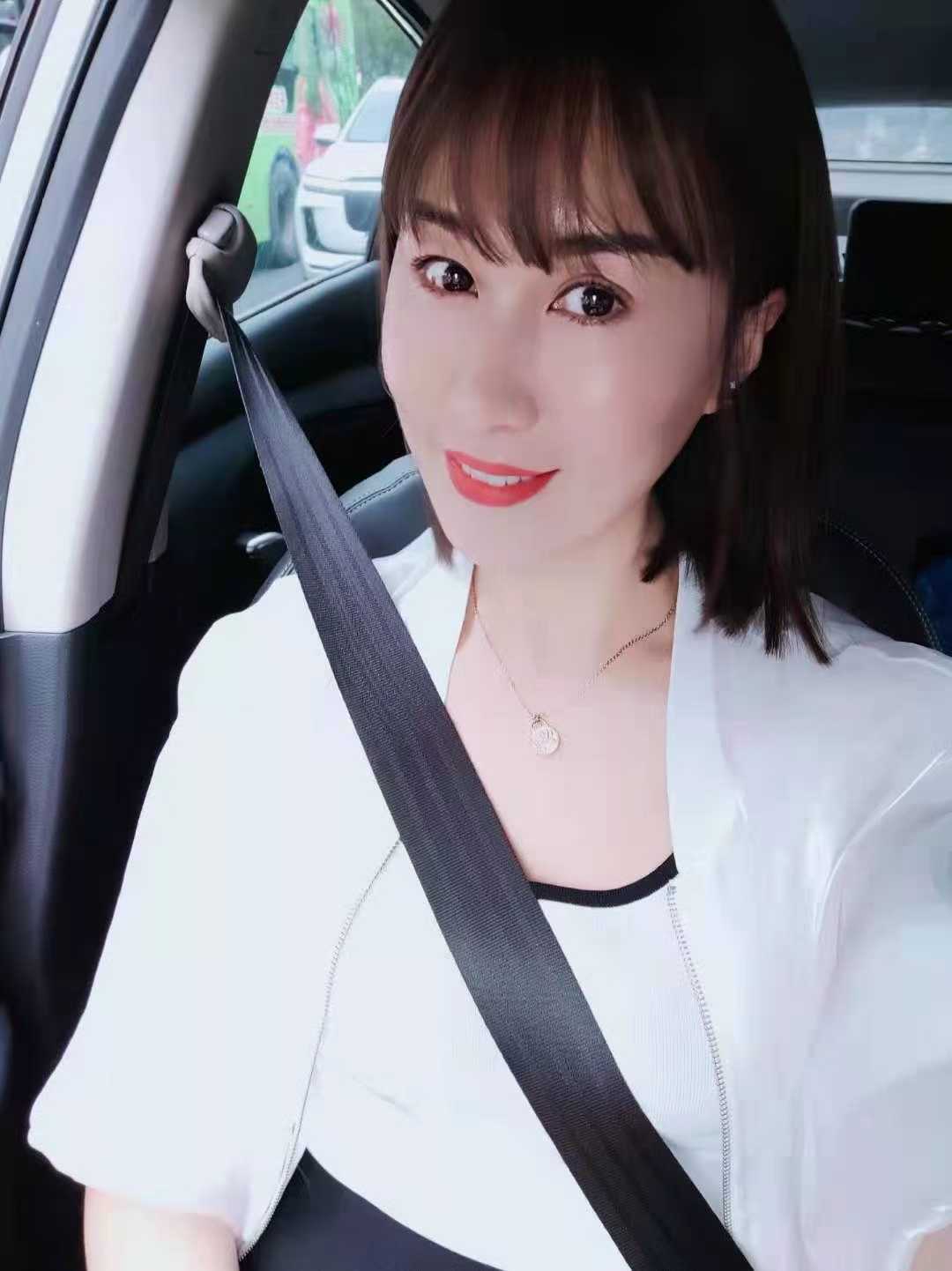 个子高，身材好的妹子