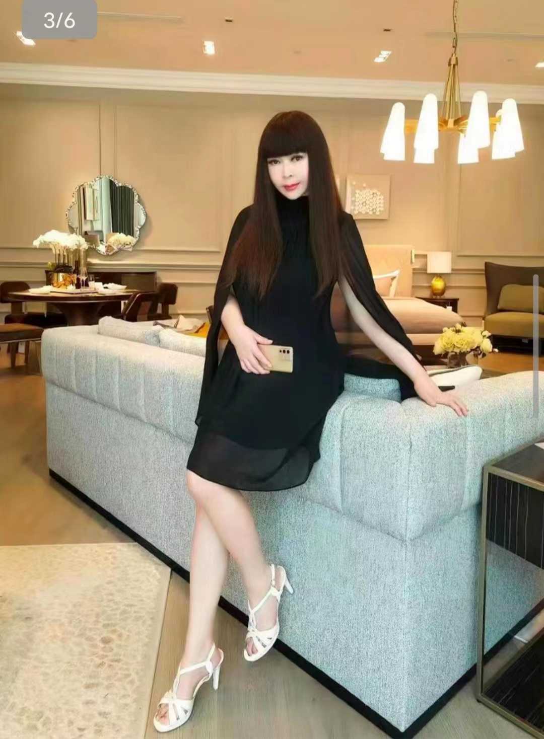 服务很多的大奶少妇