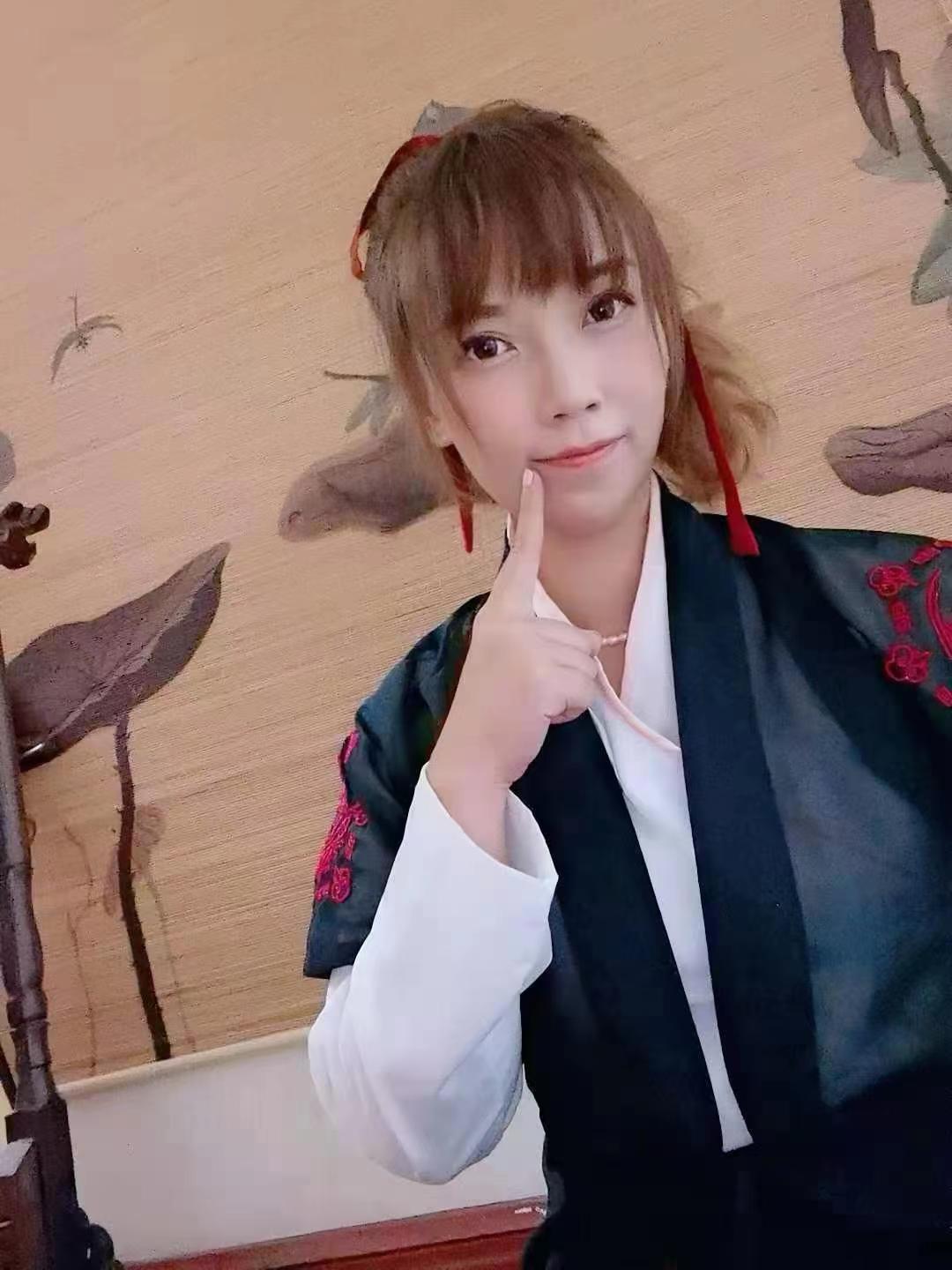 天河性感美女小包子