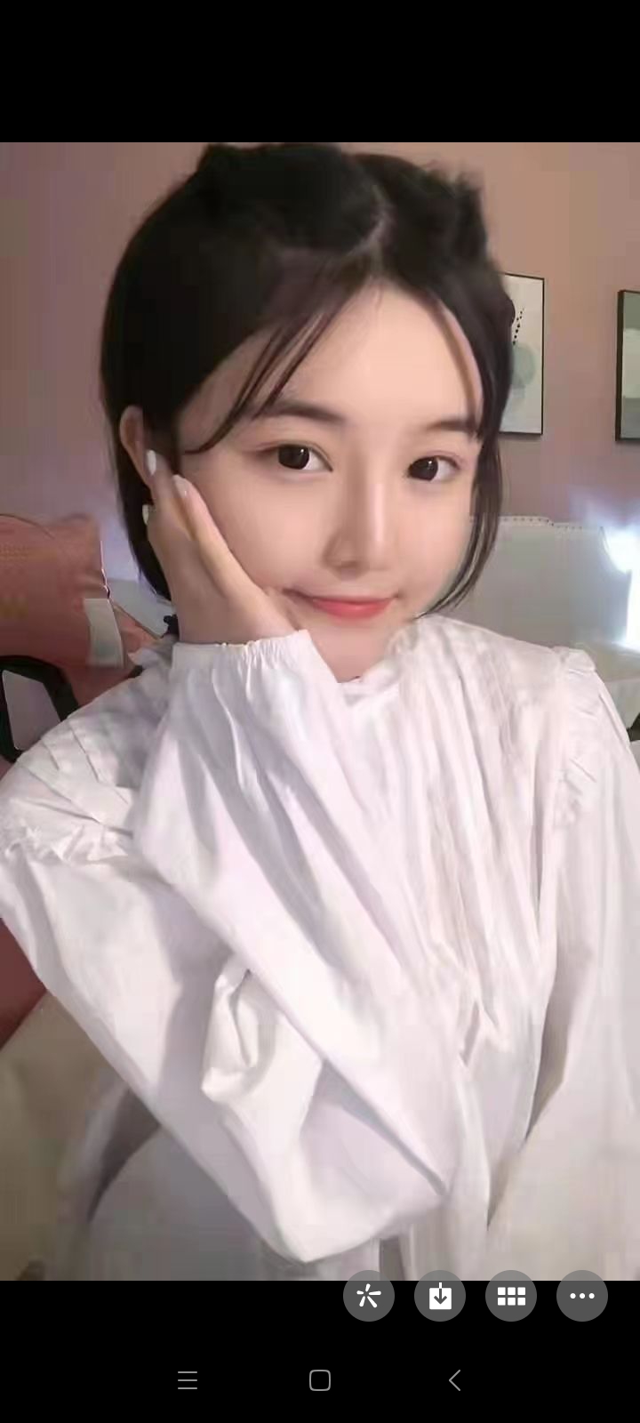 爱笑的可爱妹子