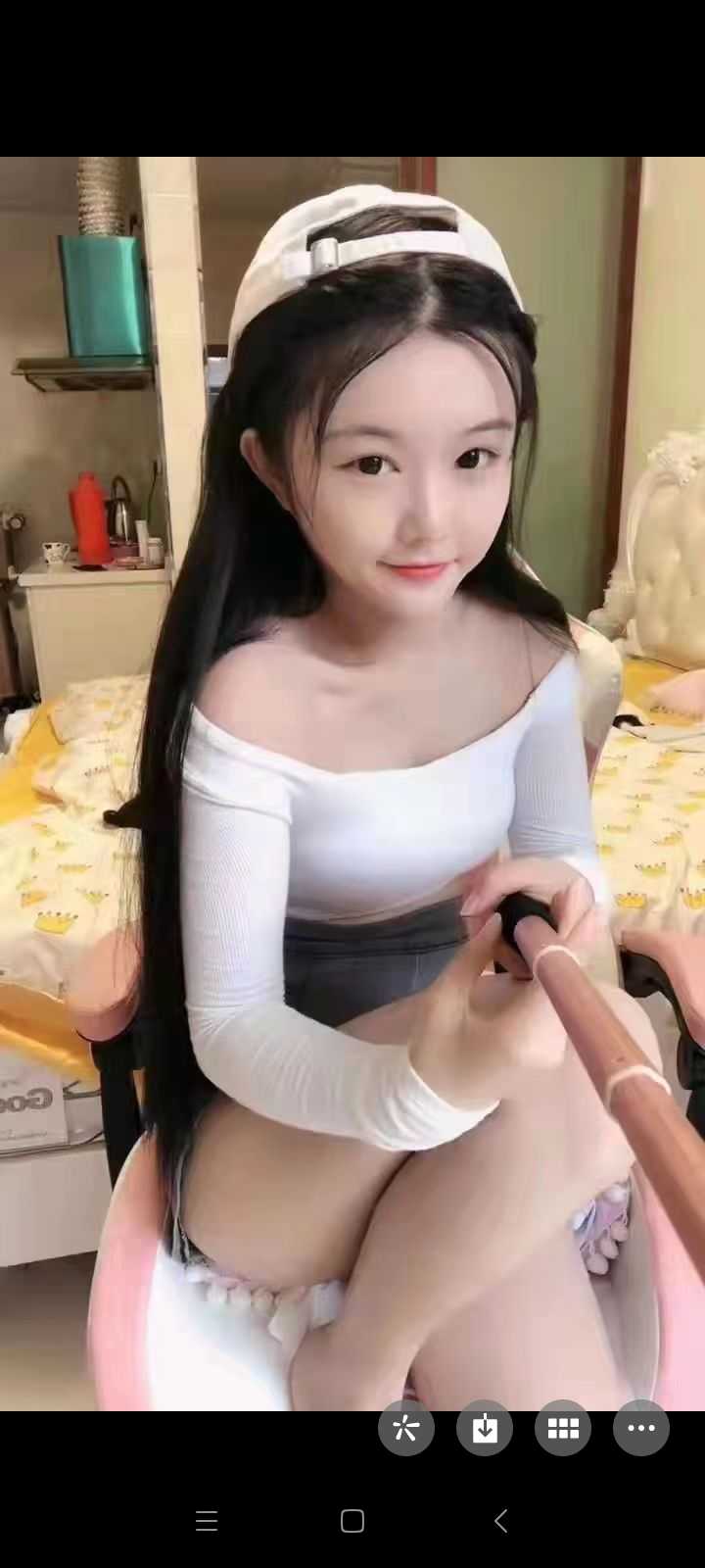 爱笑的可爱妹子