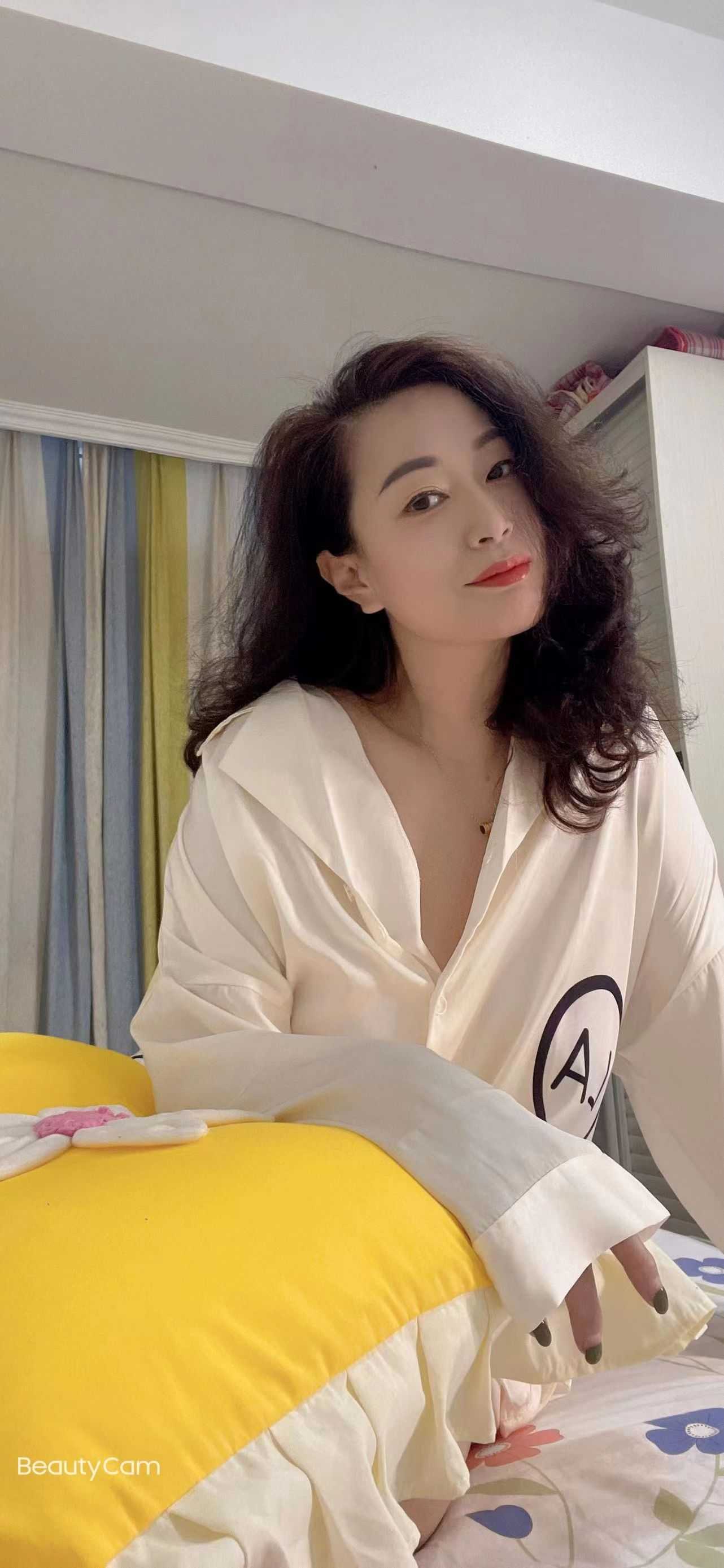 大波浪的妹子