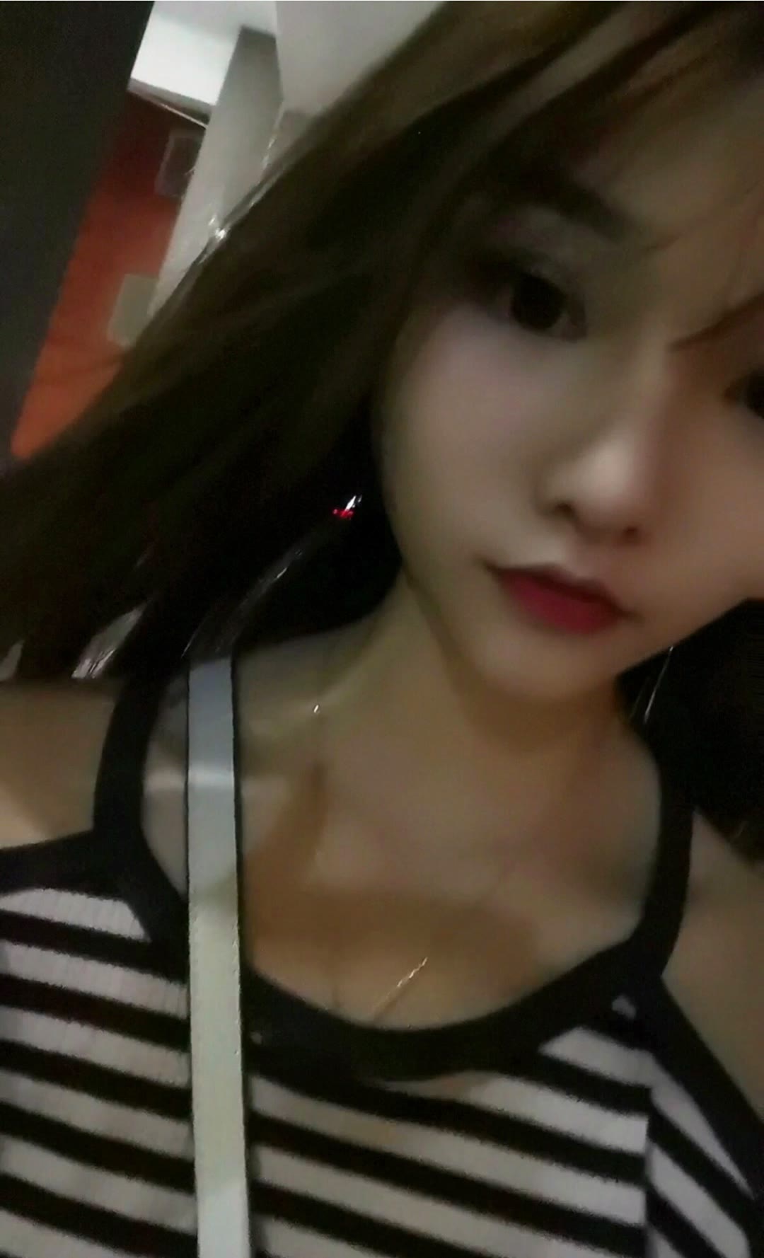 龙华区小嫩妹 深~hou无敌