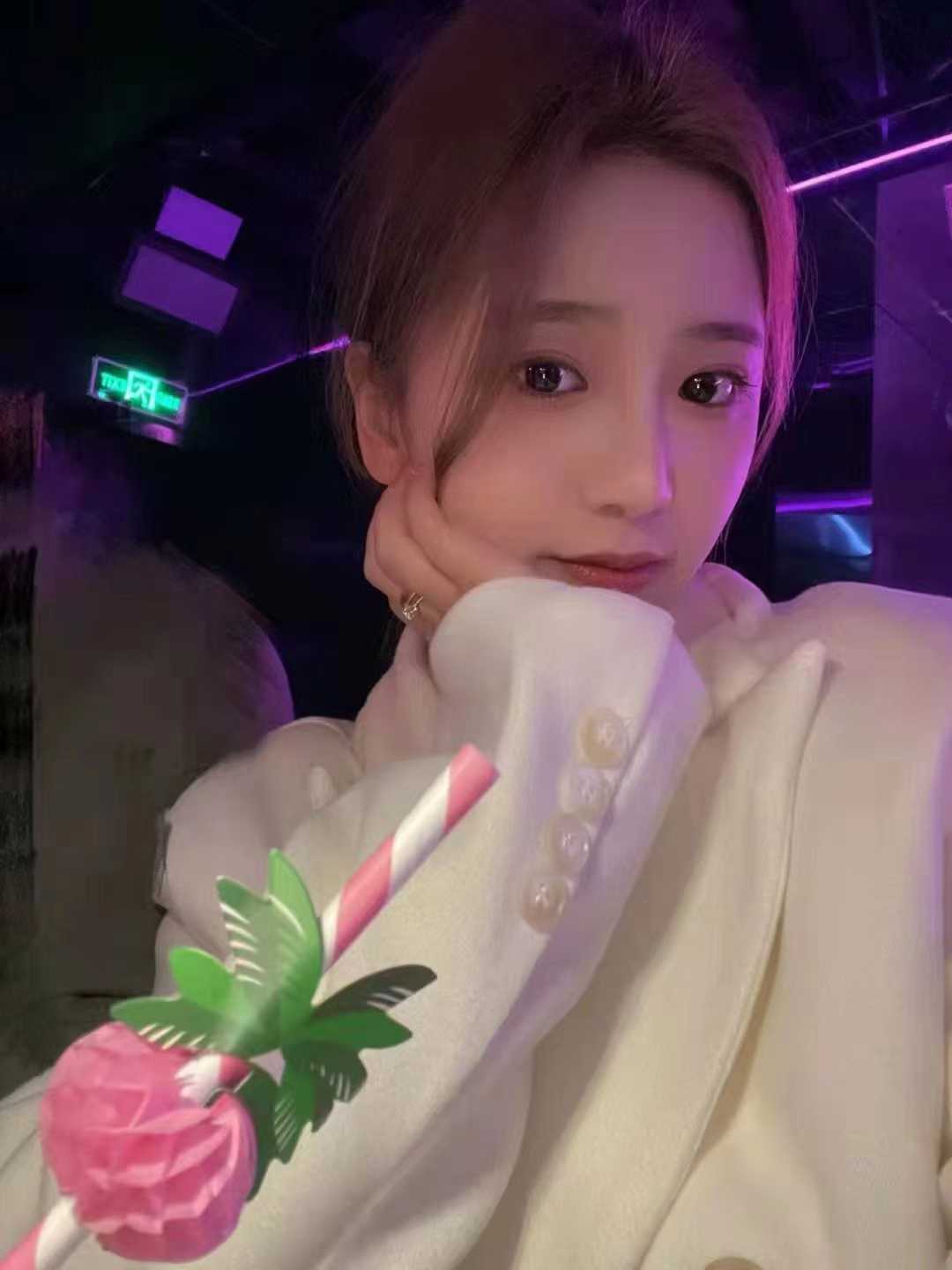 漂亮的很Sao的妹子