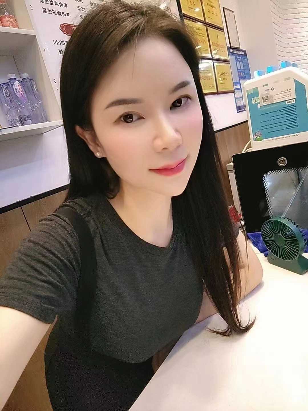 服务很多的英子老师