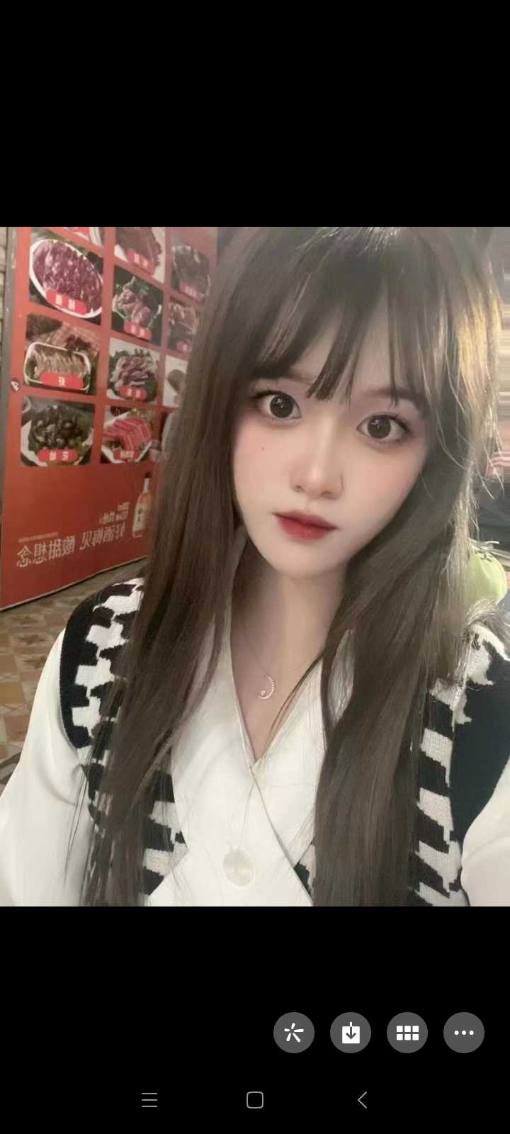 甜美女孩很哇塞