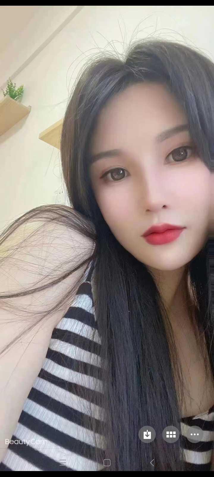 真人比照片漂亮的美女服务超棒