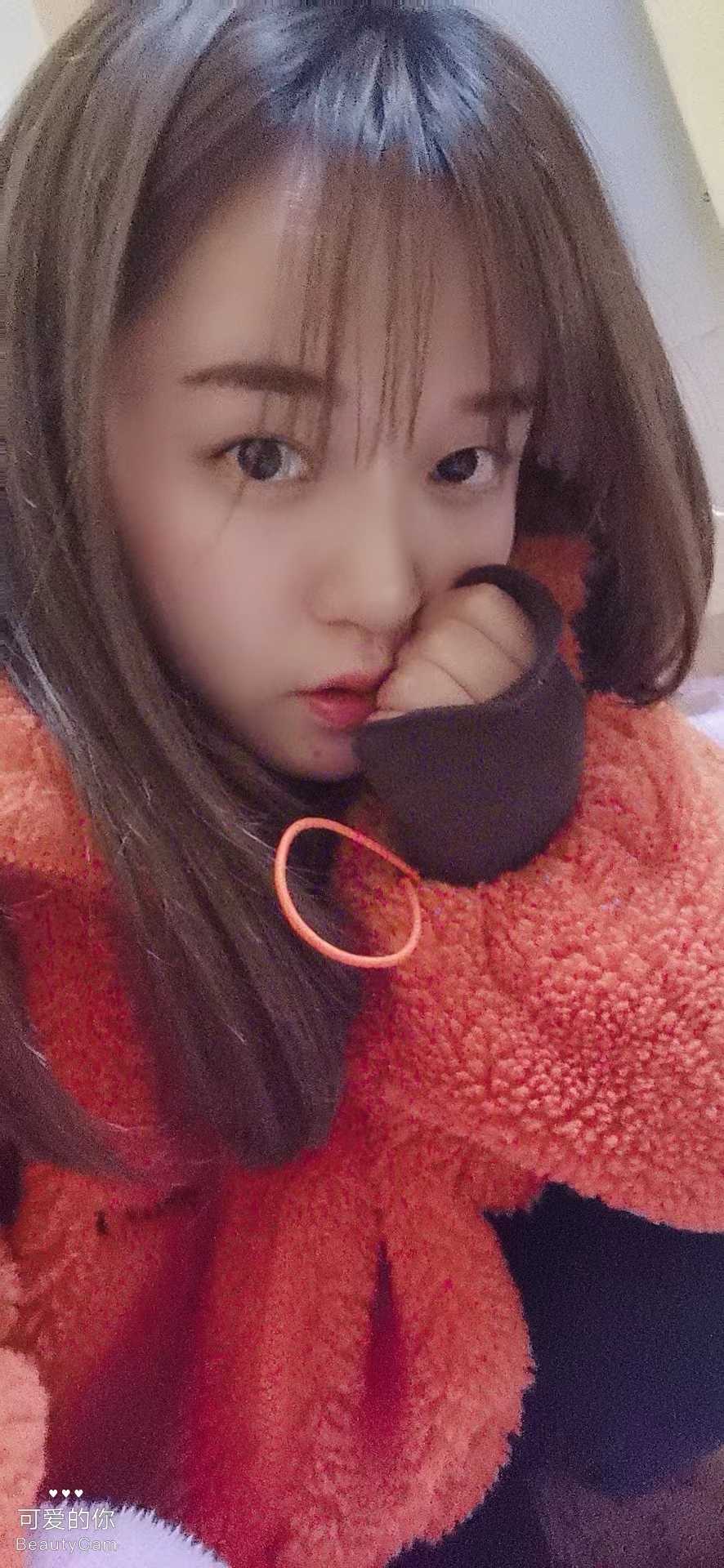 甜美感觉的妹子