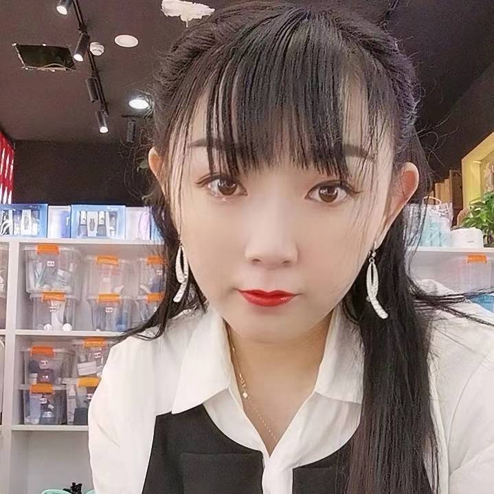 95后可爱型嫩妹