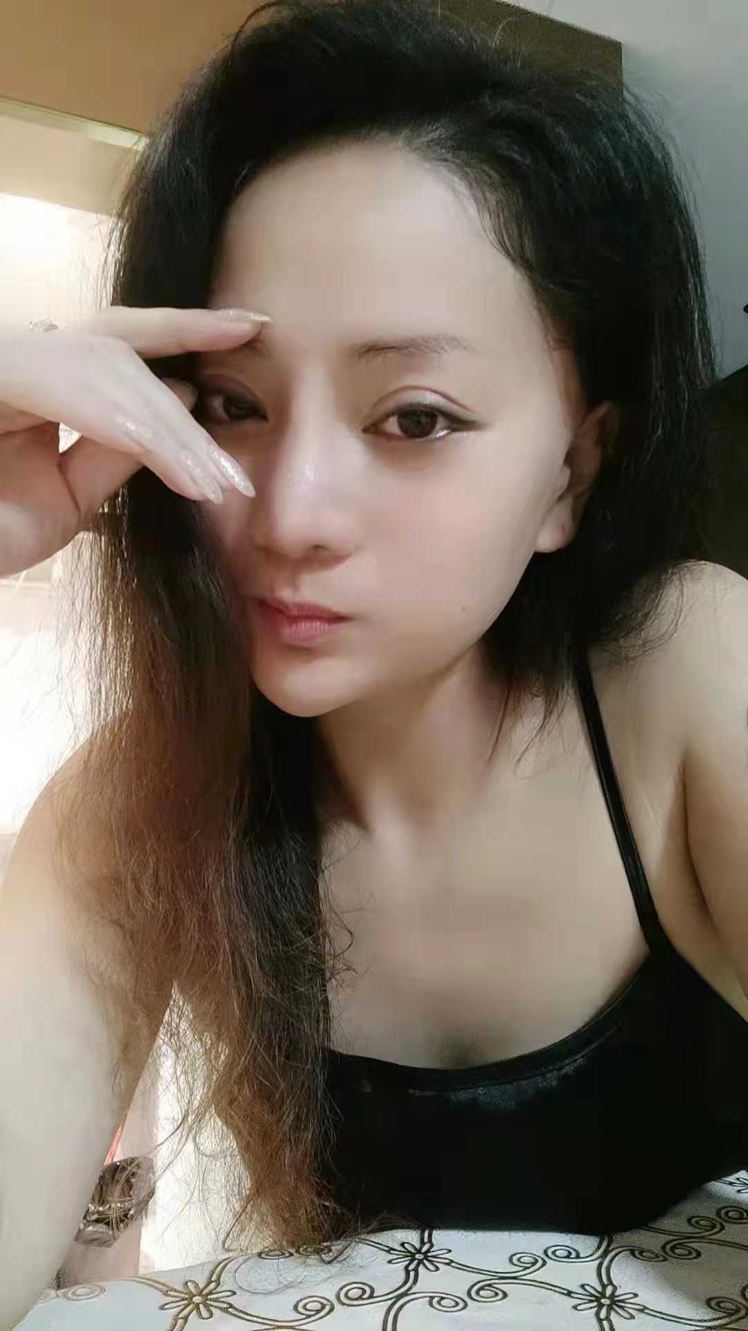 川妹子，性感火辣