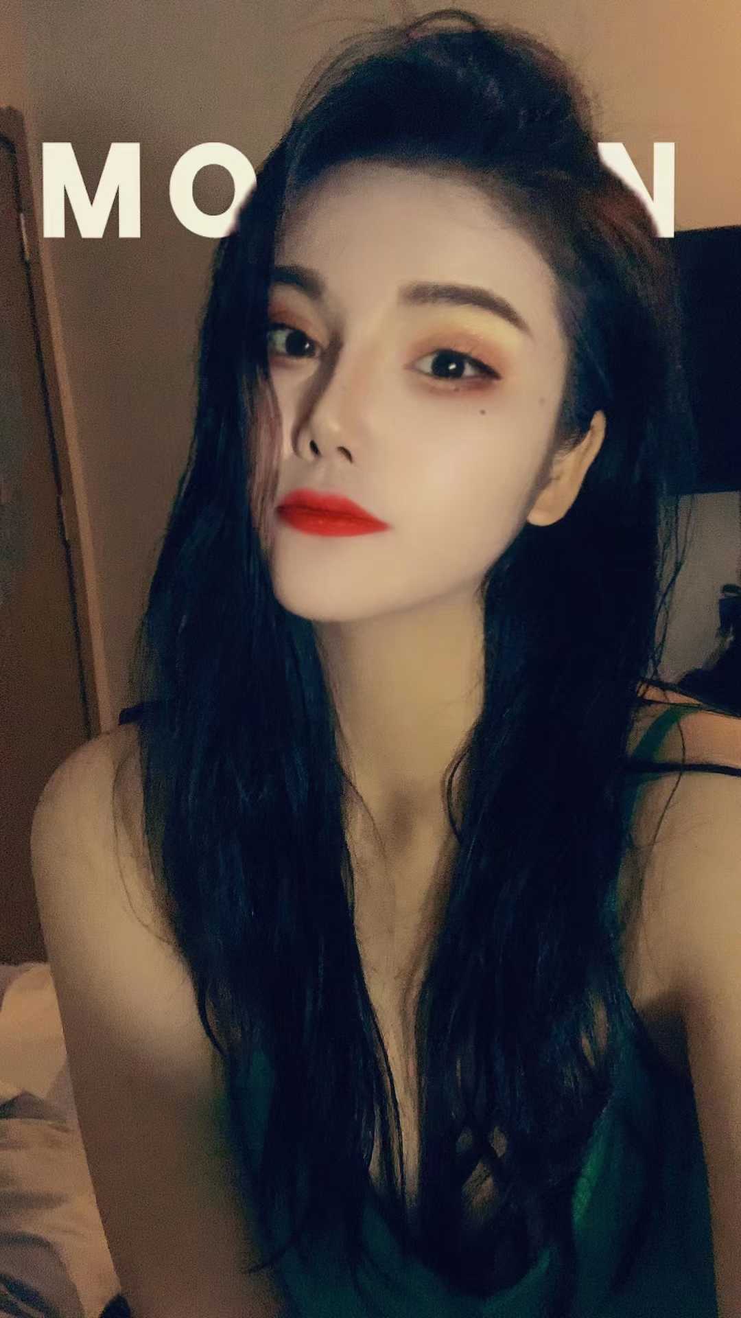 小高端 漂亮大白马