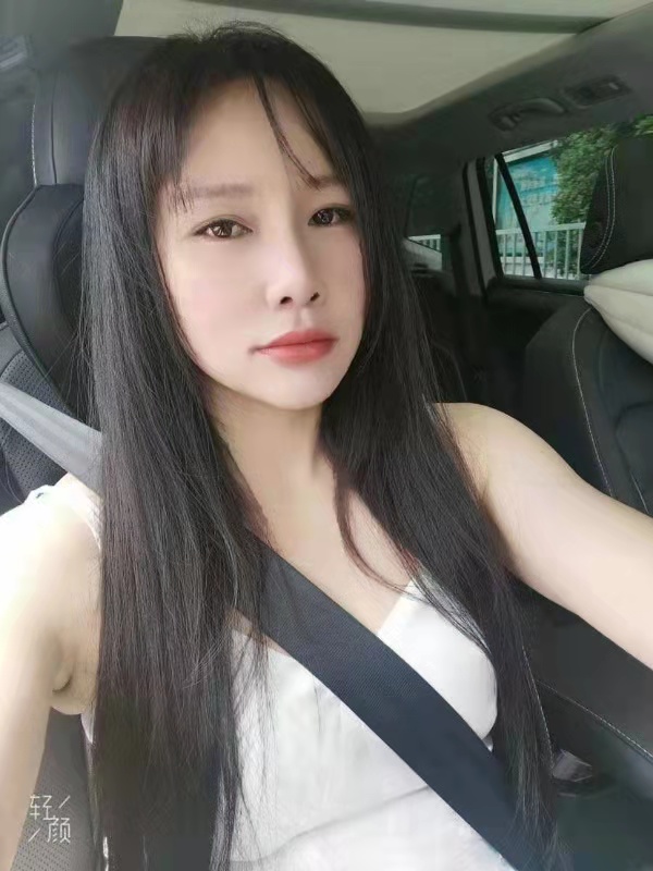 居家小活的一个妹子