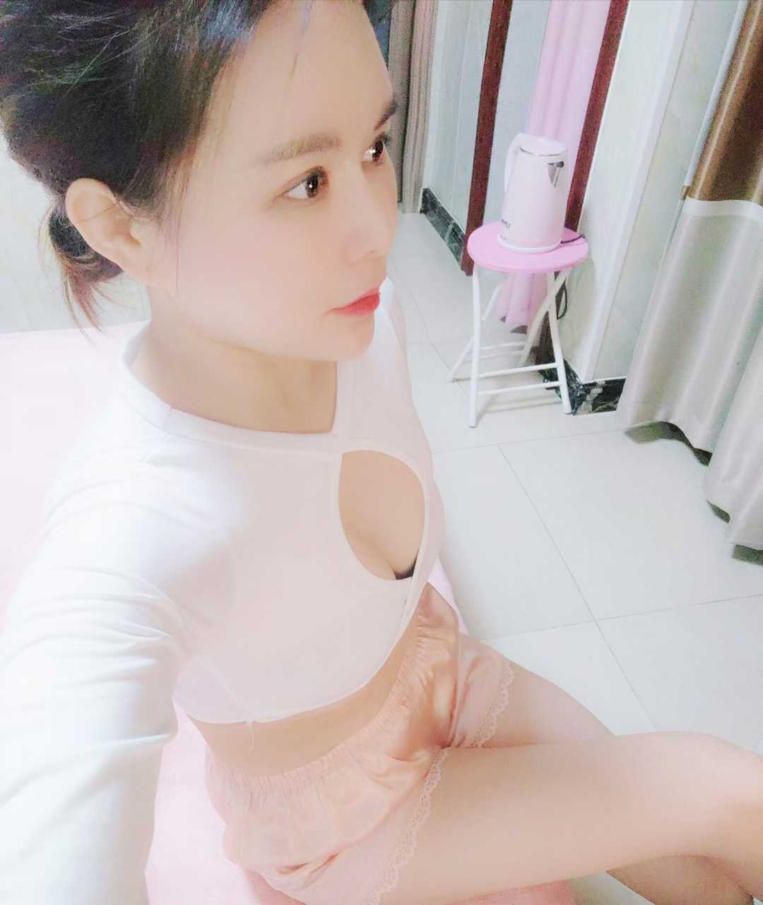 白云区性感长腿小姐姐