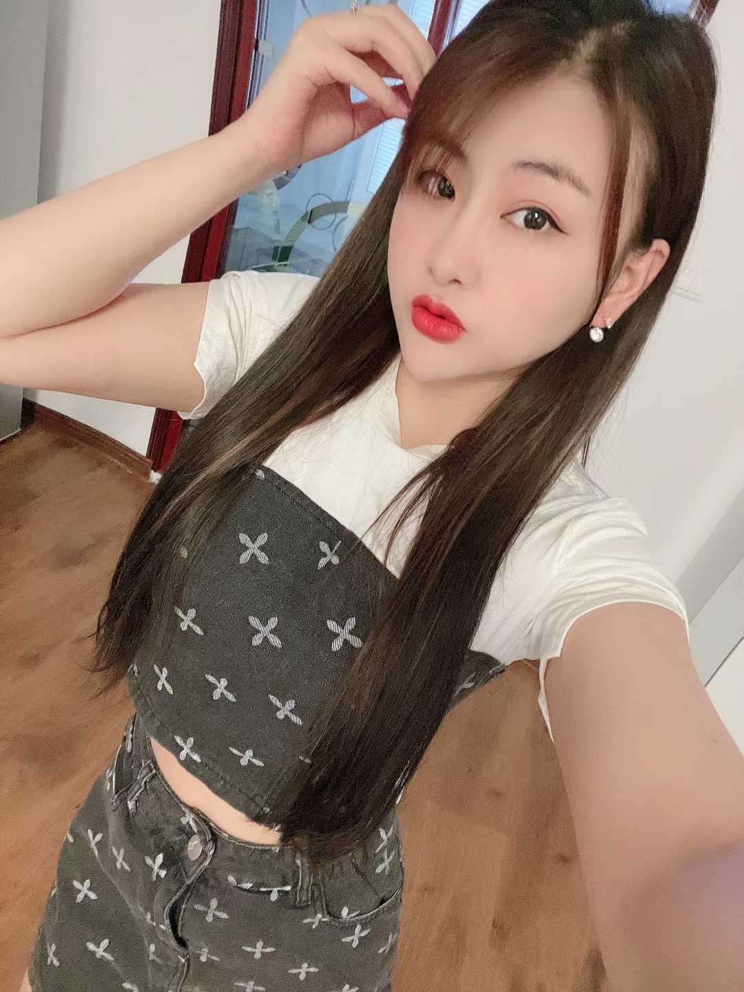 天津市河北区的一个妹子