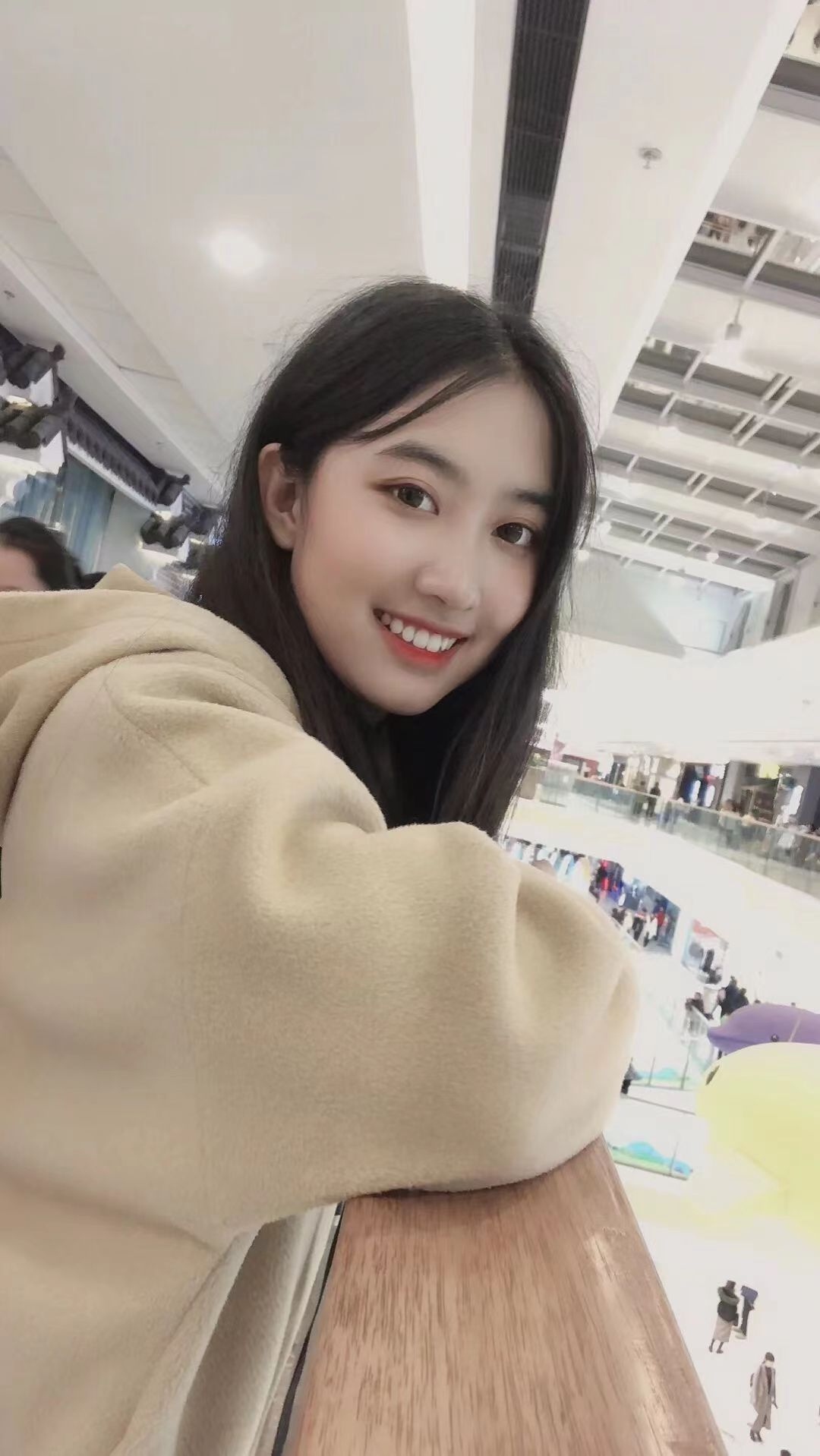 可爱乖巧长相甜美