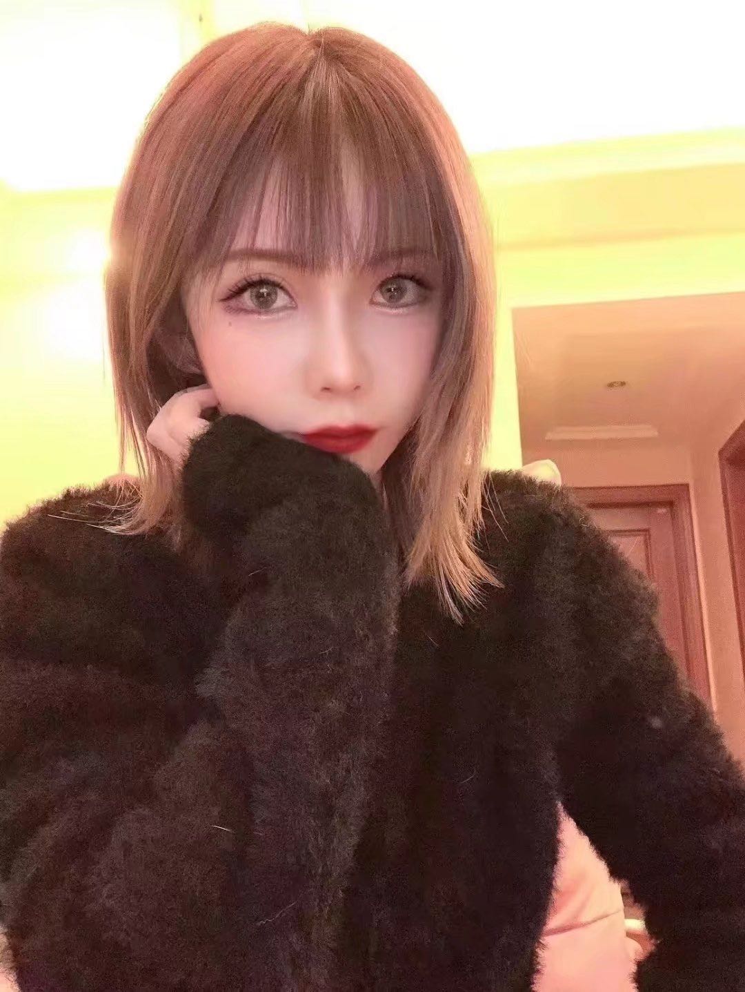 小巧可爱的萝莉，带点网红风，喜欢的值得体验