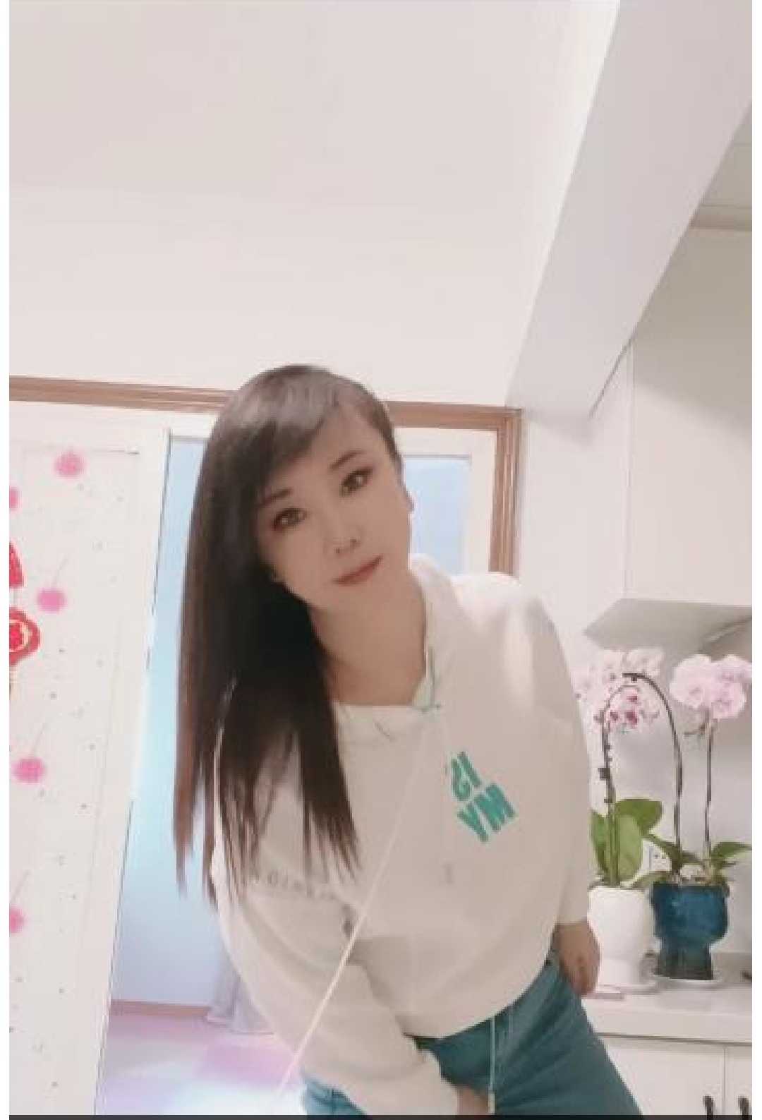 玄武区服务系大胸妹甜甜