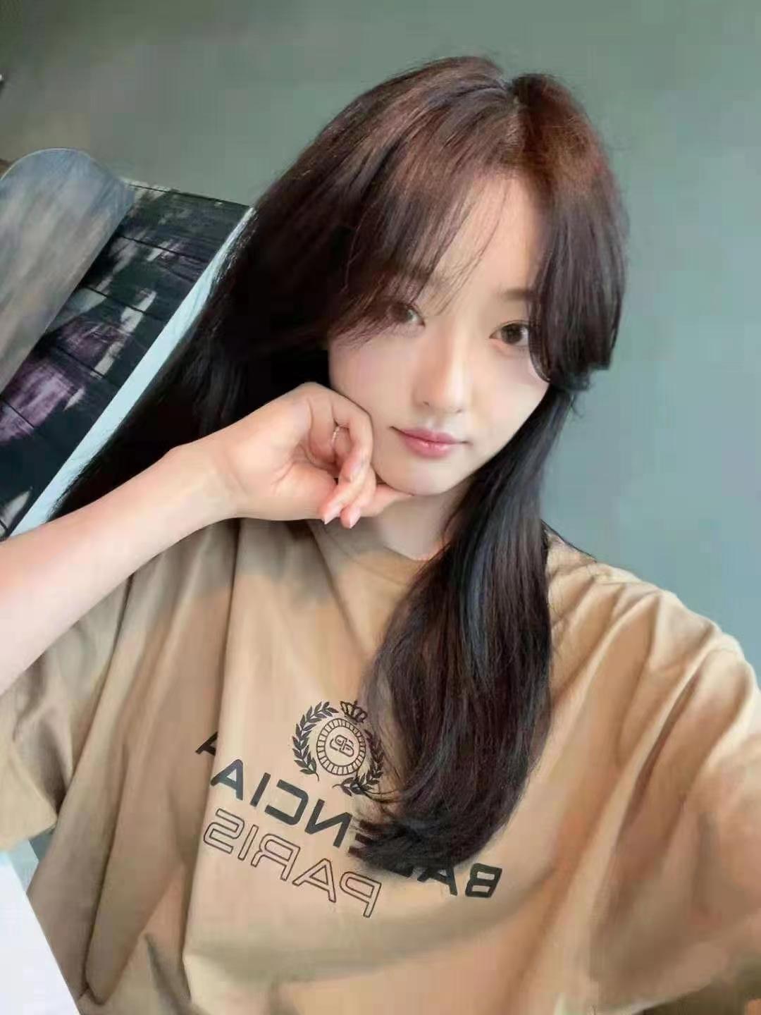 颜值超高的小妹，价格还很实惠