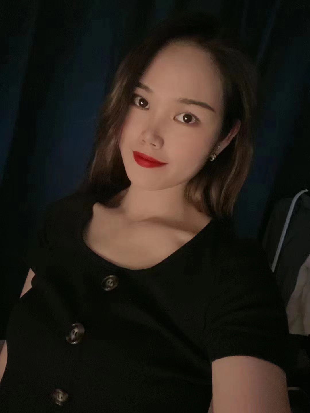 KH一级棒的小姐姐