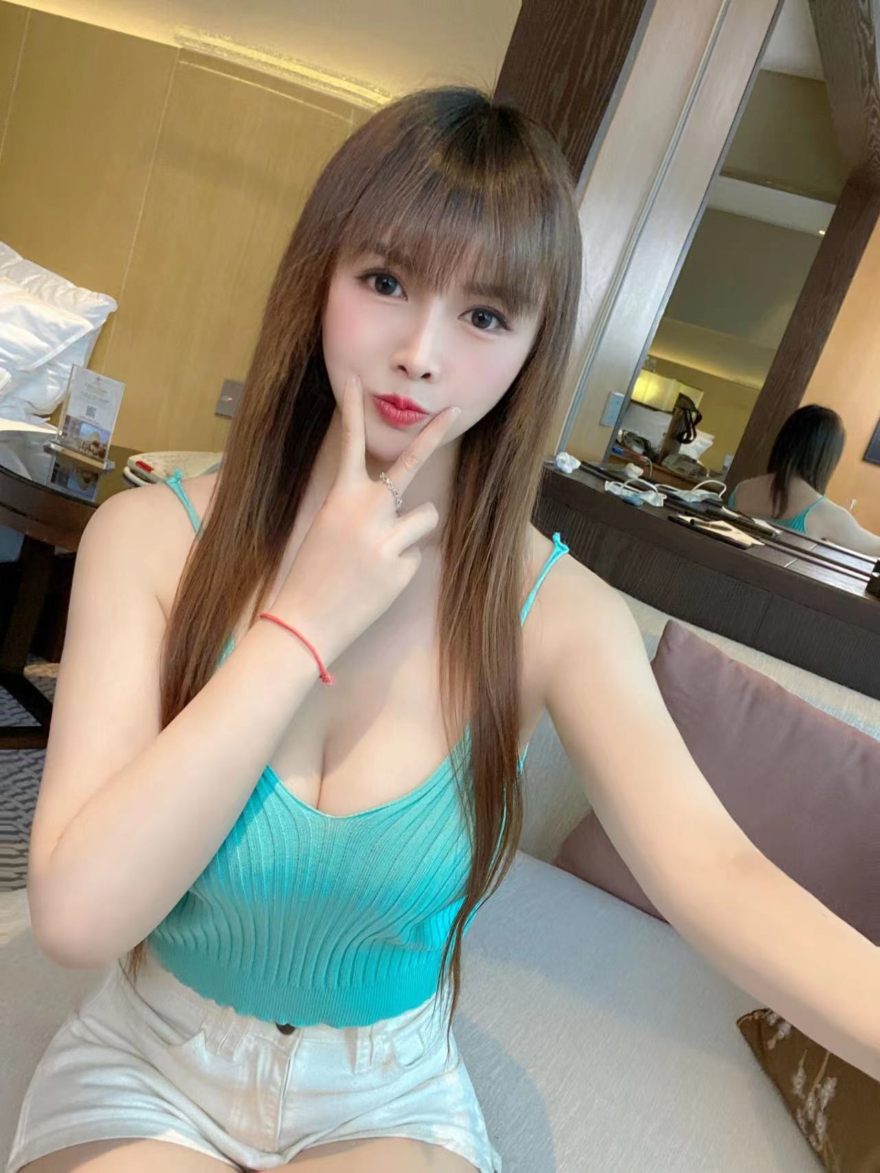 仙鹤桥广场风sao丽丽