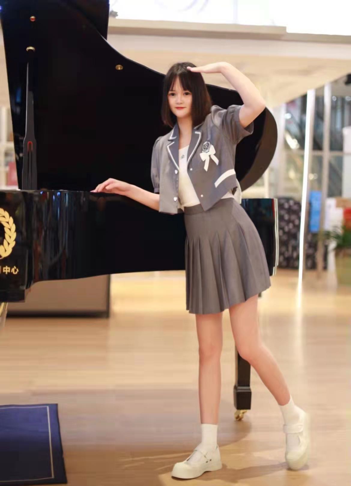 暑假兼职04年在校学生