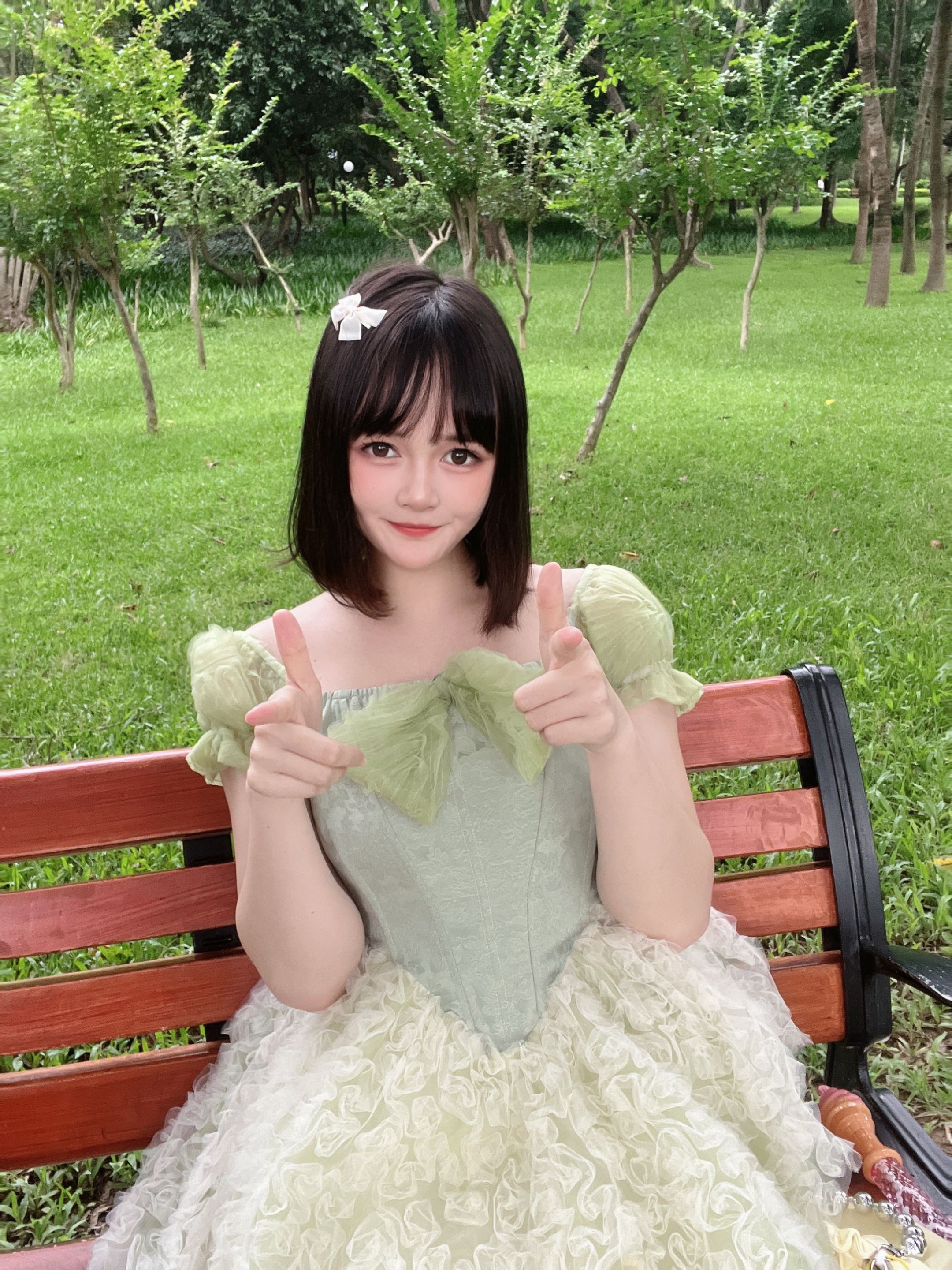 暑假兼职04年在校学生