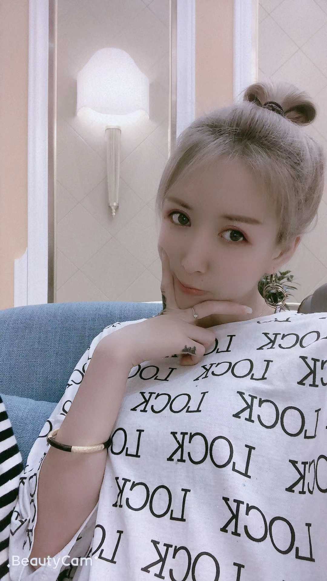 港闸区漂亮的小妖精