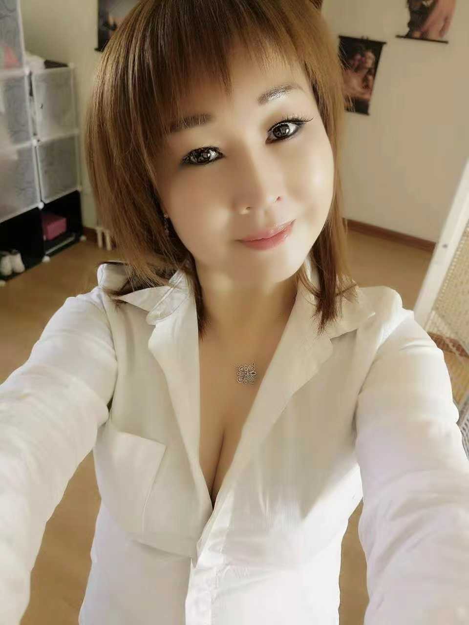 浦东北蔡莲溪路地铁附近，熟女温柔真是致命毒药