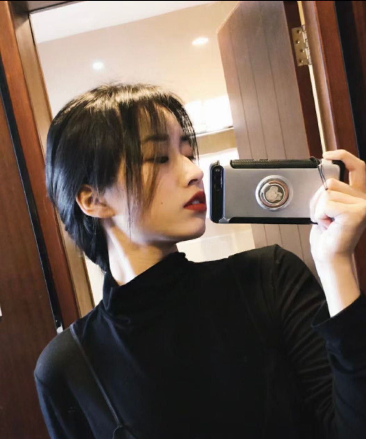 身材不错，可69，丝袜，调情