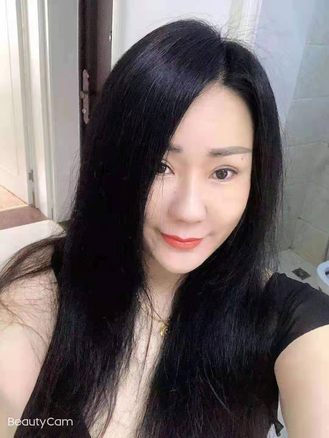 分享一个兼职大奶熟女