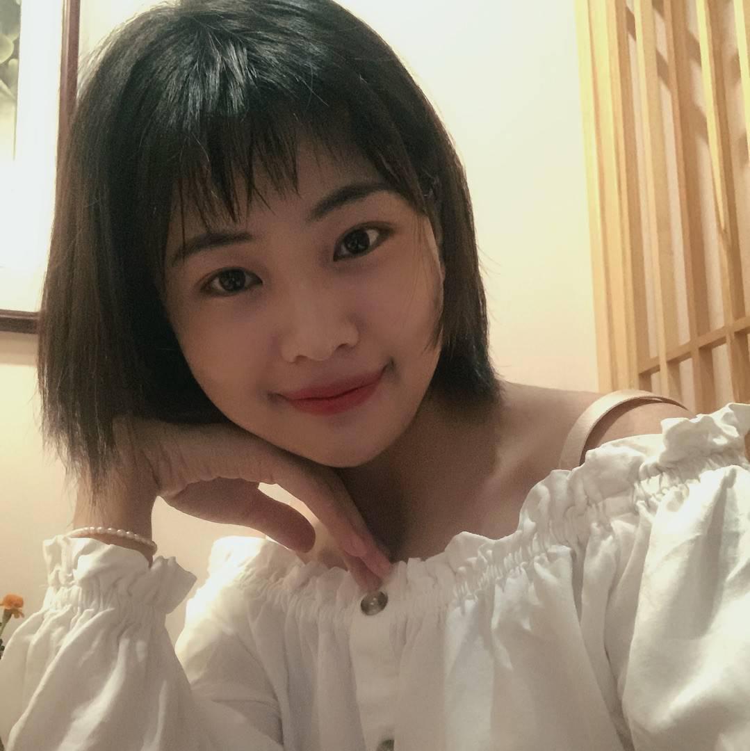 一群失足兼职妹子，都是投资需要钱！年轻漂亮。