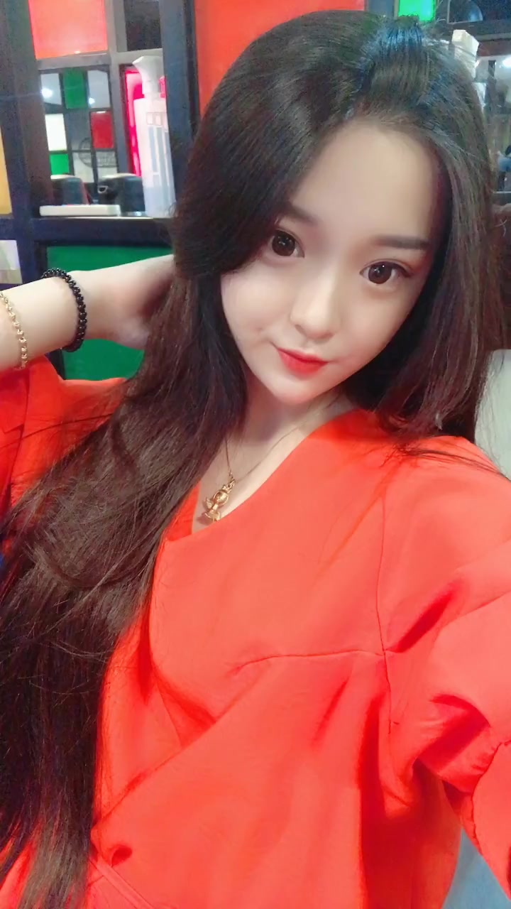 上海一个温顺漂亮的姑娘