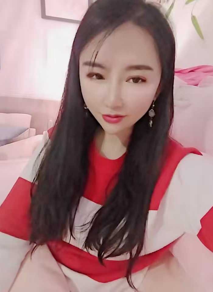 漂亮的小姐姐，给你们推荐，可以dl