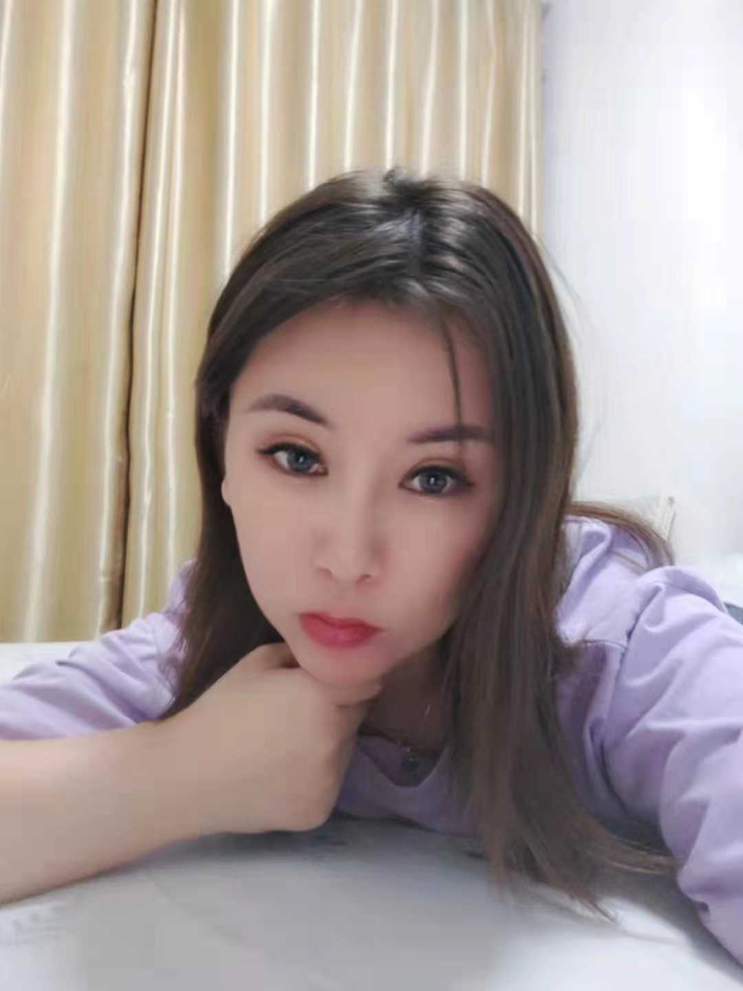 活好健谈，大方主动