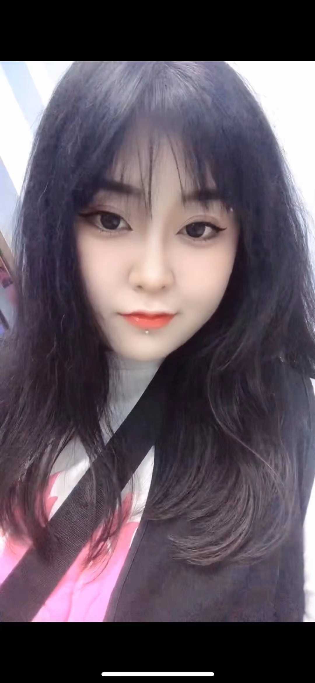 19岁的萌妹一枚