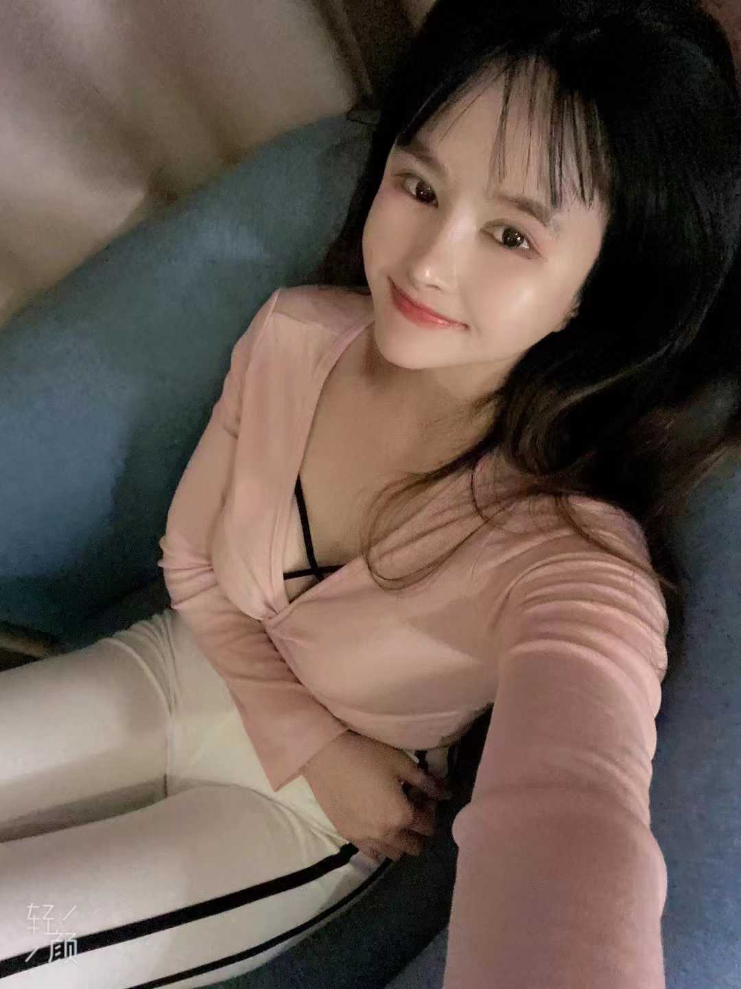 赣州服务态度很好的小美女