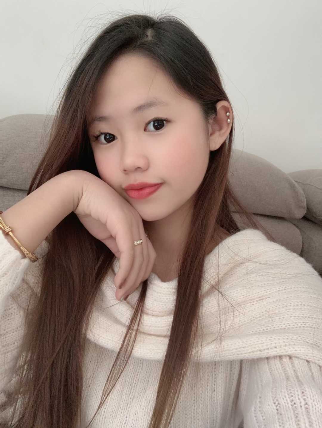 可爱的小美女，价格高