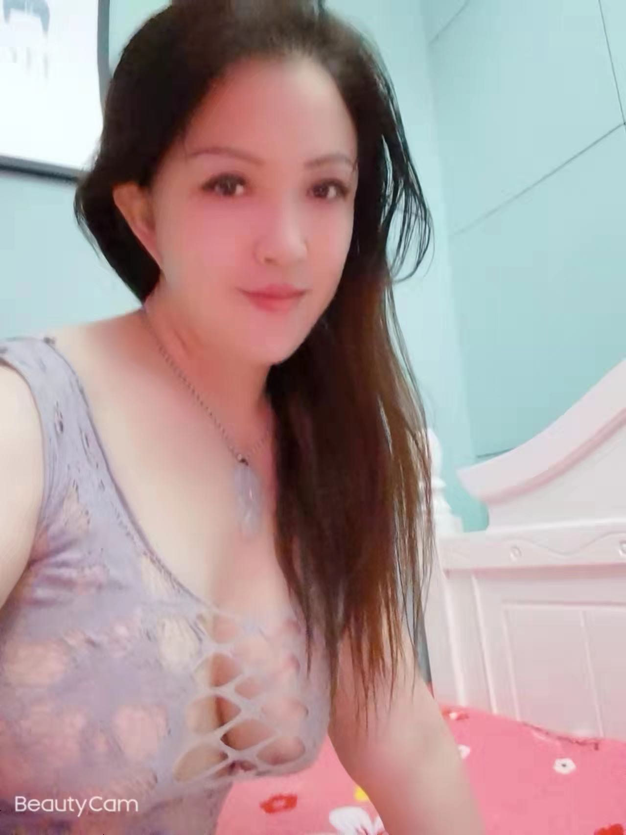 活好不催人，大胸少妇