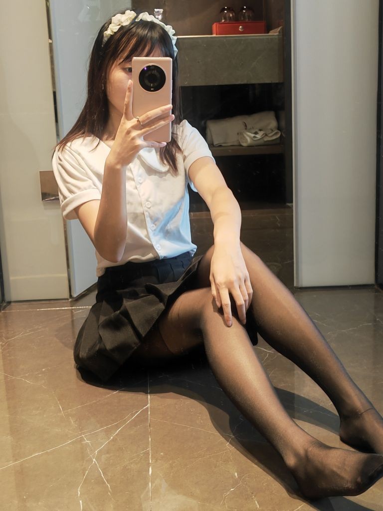 江阴02年刚下水嫩妹  乖巧听话