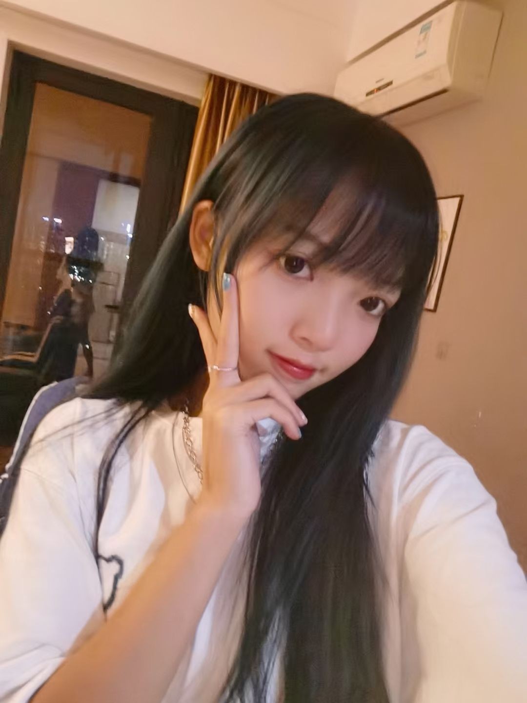 江阴02年刚下水嫩妹  乖巧听话