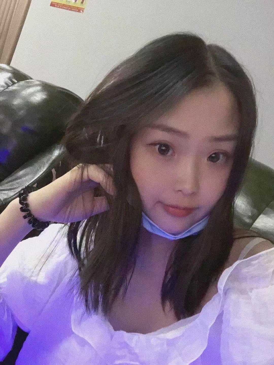 金华萝莉妹子，可爱娇小