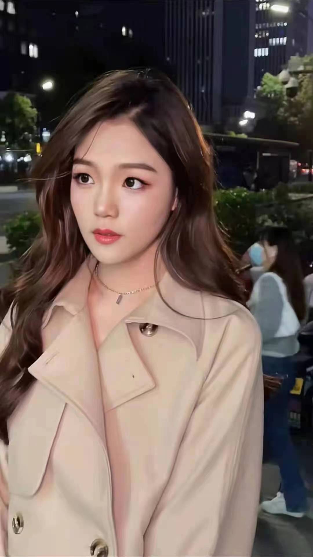 九江女孩，24岁，身高167，体重94，c罩杯，有稳定工作，气质好