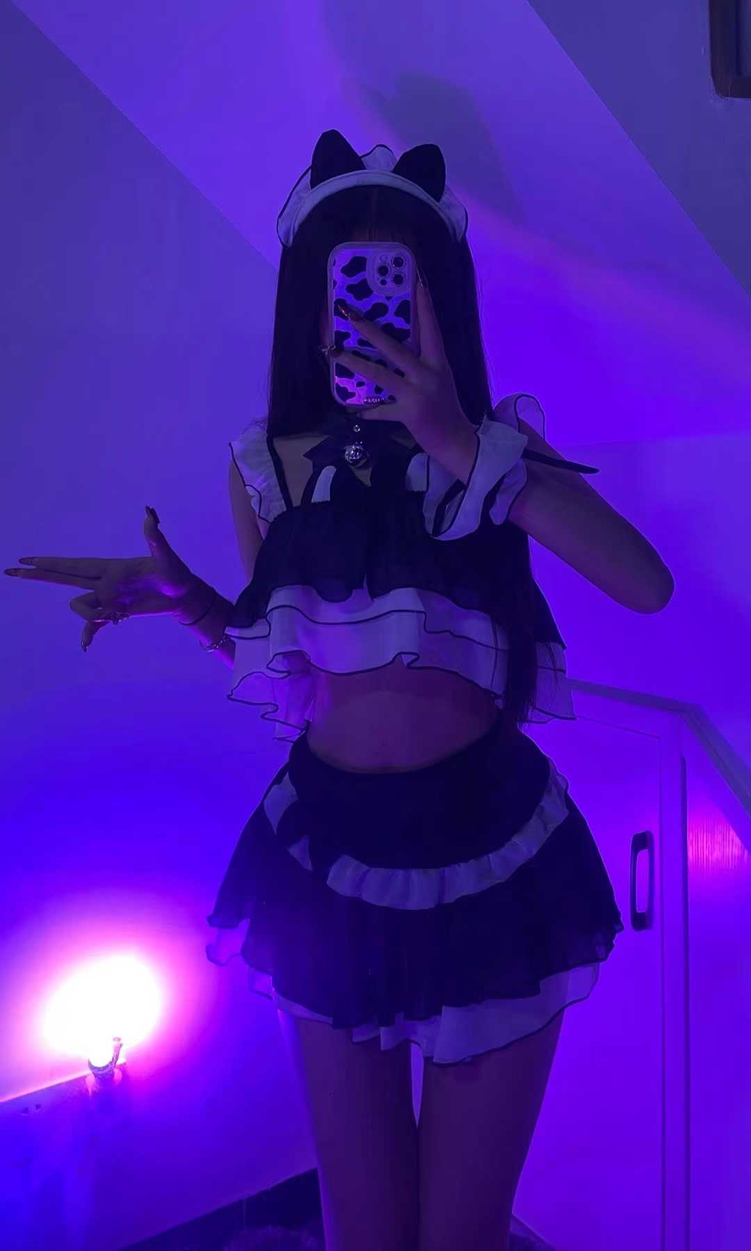 漂亮的长发兼职妹子