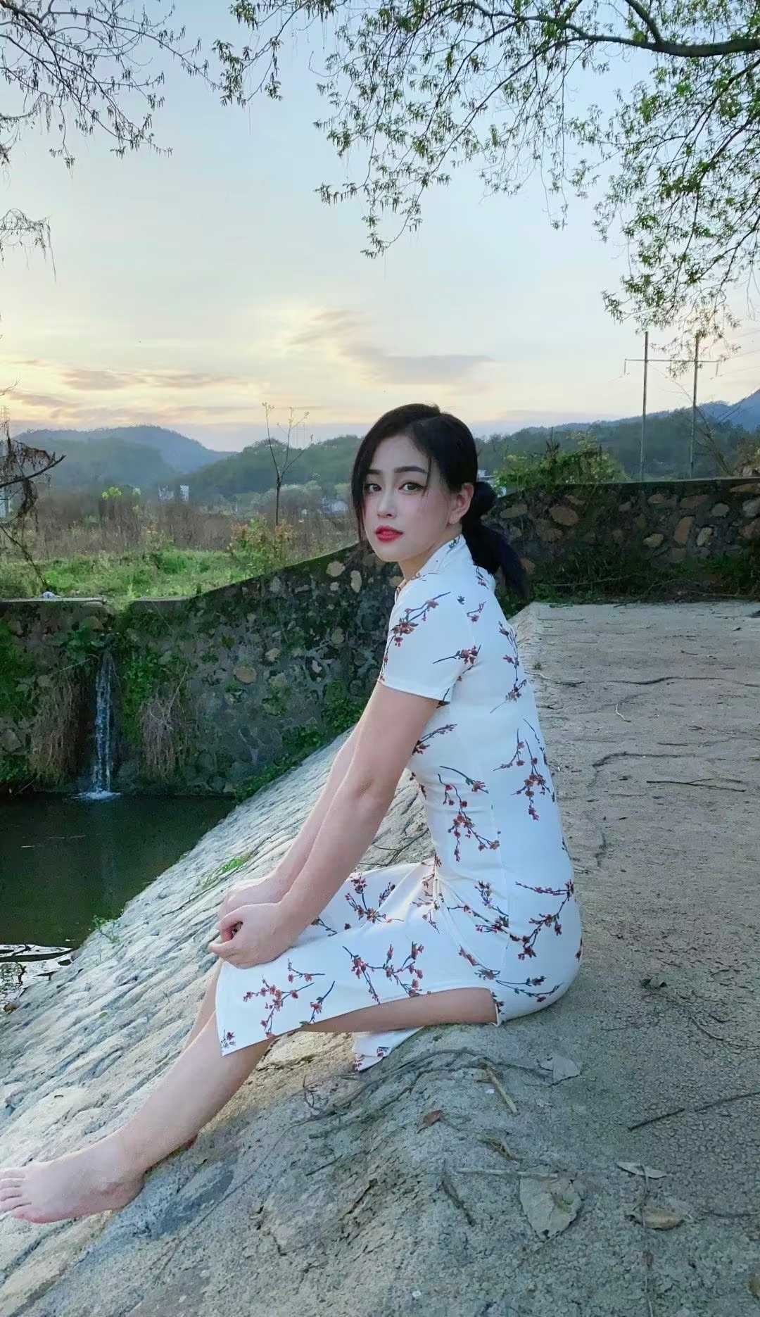 雨花区性感美女瓶儿