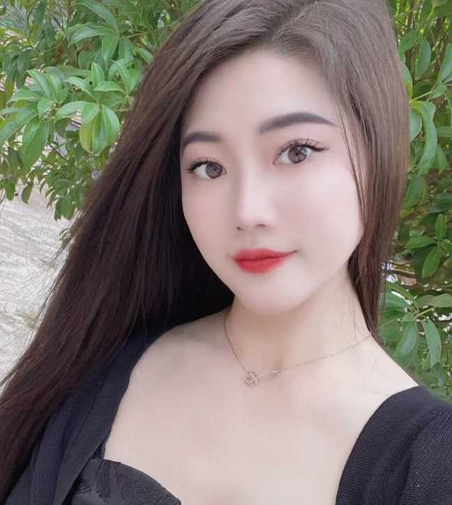 菲菲小姐姐偶尔兼职